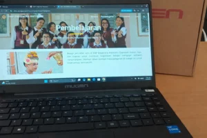 SMP Dwijendra Mataram Terima Laptop Digitalisasi Tahap II, Perkuat Arah Sekolah Berbasis Teknologi