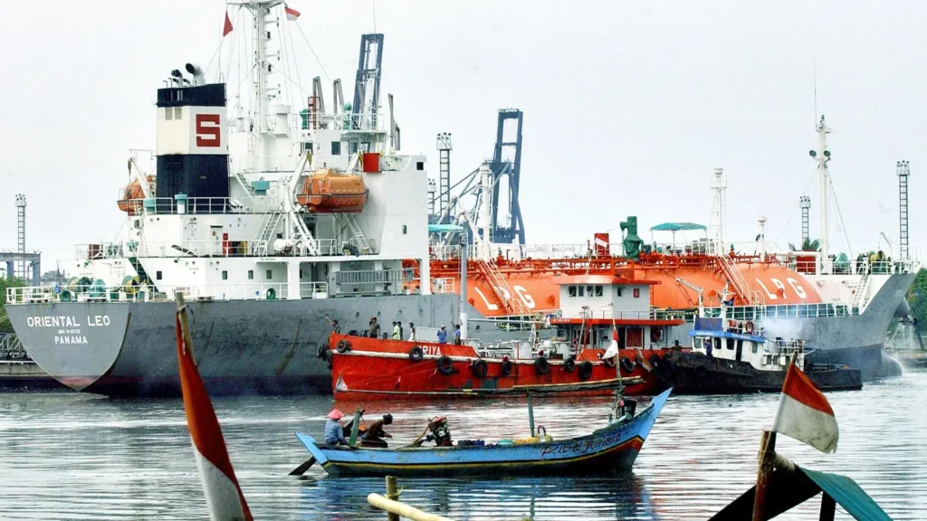 Cadangan Minyak Indonesia 20 Hari: Mengapa Warga Mataram Tidak Perlu Panik?