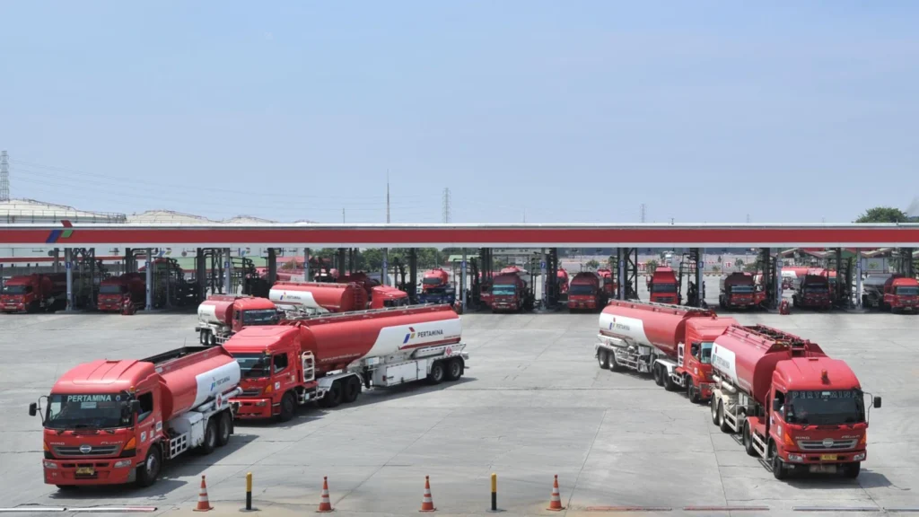 truk tangki pertamina 16x9 2